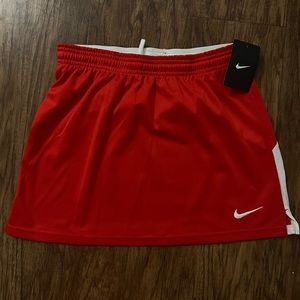 red Nike skirt ⛳️